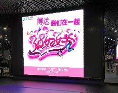 <strong>瑜伽，遇見(jiàn)最好的自己</strong>